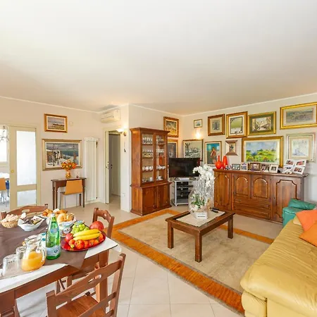 Casa Paola 住宿加早餐酒店 Moniga del Garda